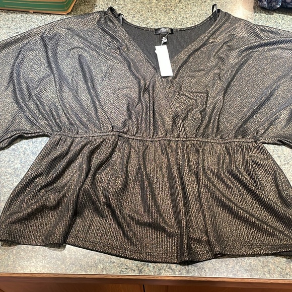 Aqua Curve 1X black gold dress blouse V neck elastic under bust flowy bottom NWT - Picture 11 of 14